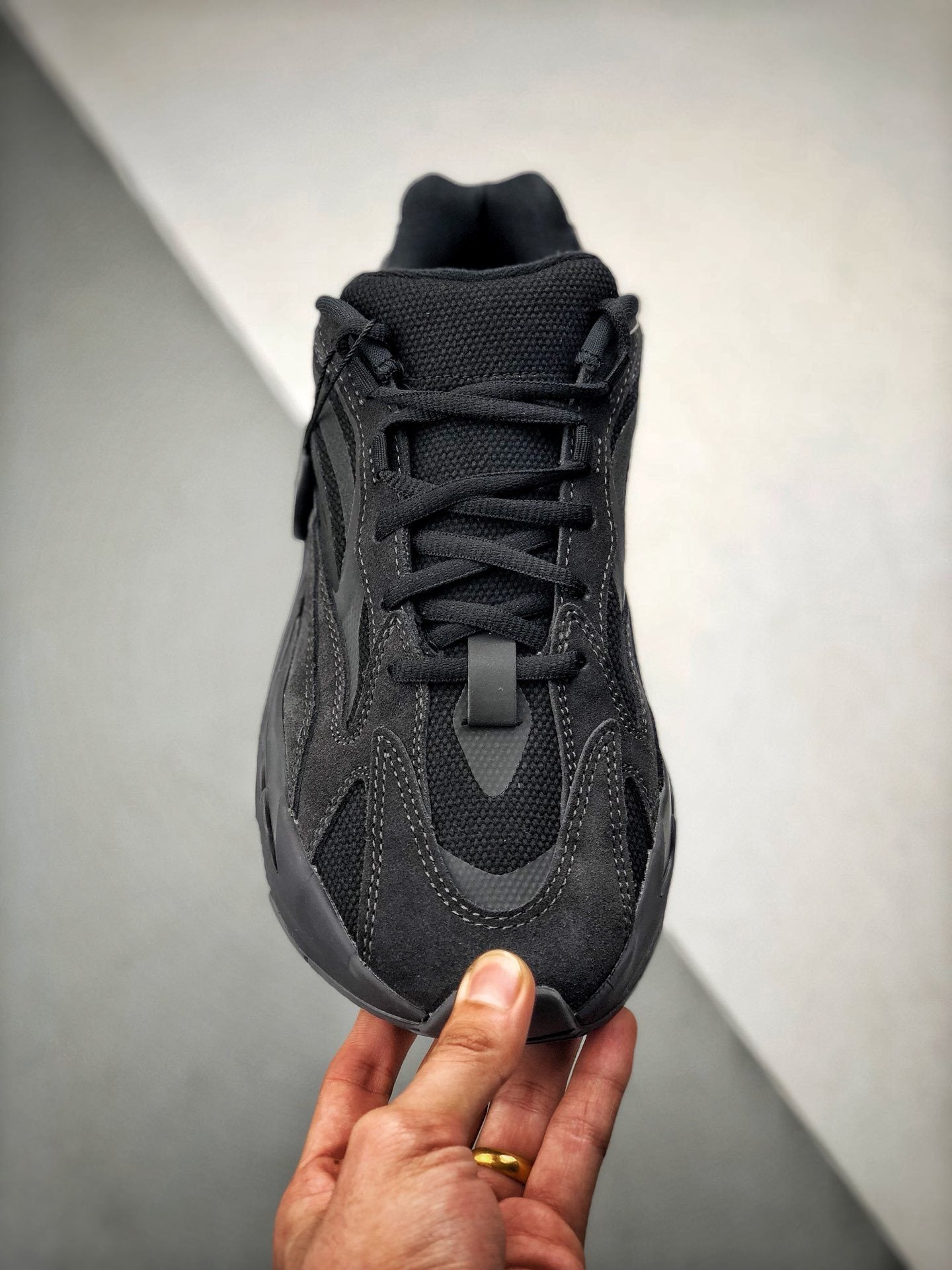 700 V2 Vanta