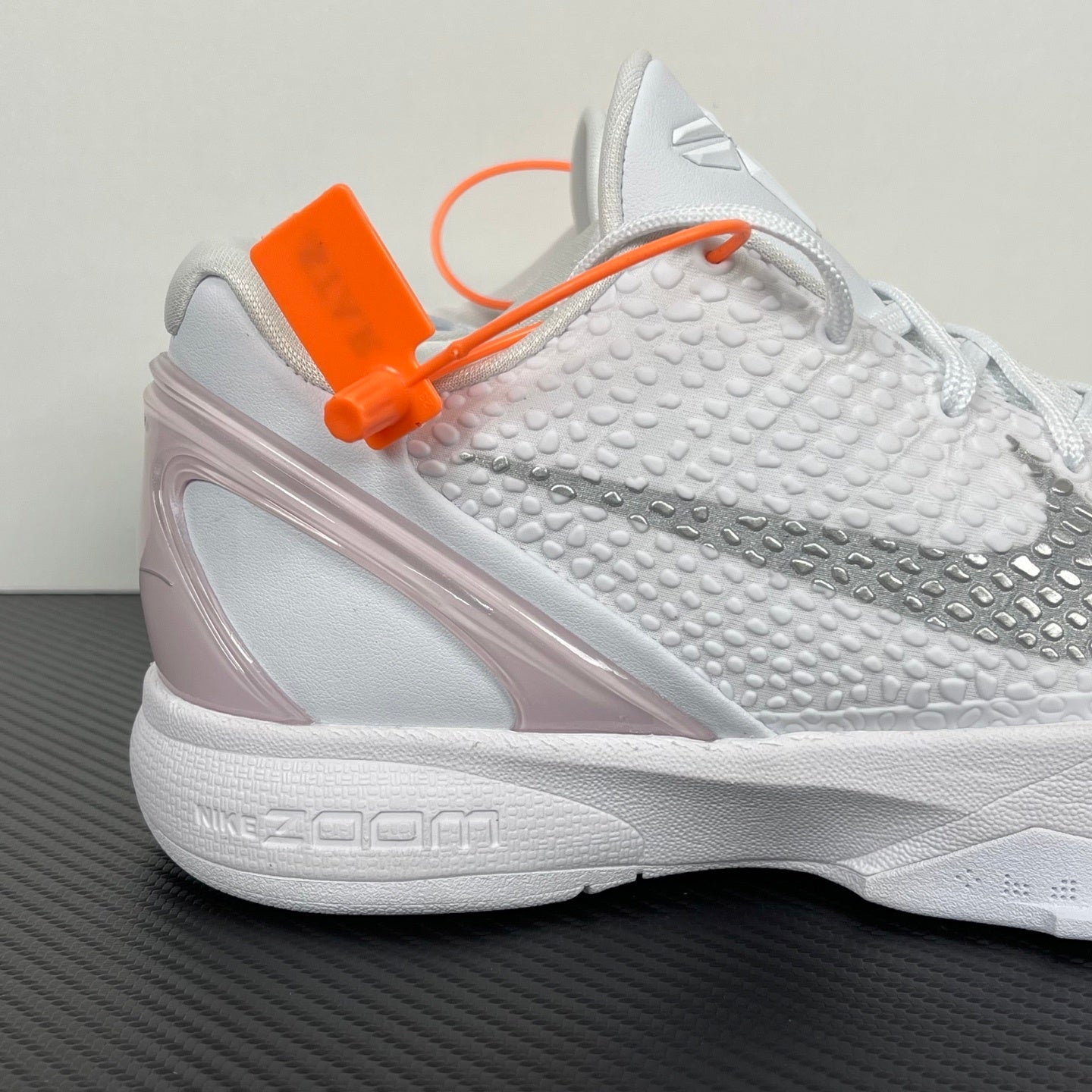 KB6 Proto White