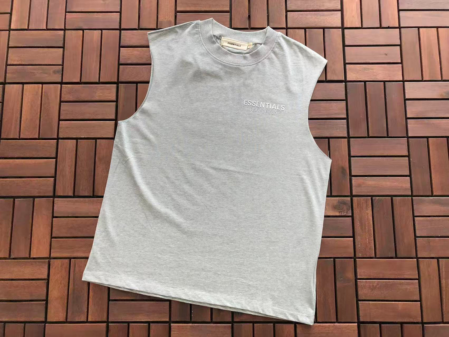 T-Shirts sem Mangas ESSENT