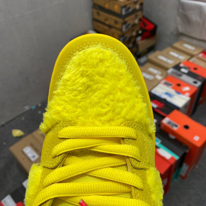 Dunk SB Grateful Dead Yellow Bear