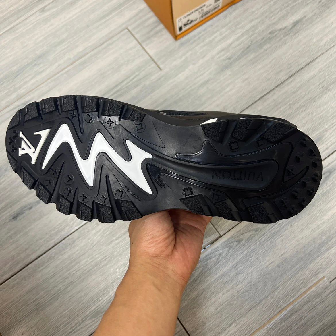 LV Runner Tatic