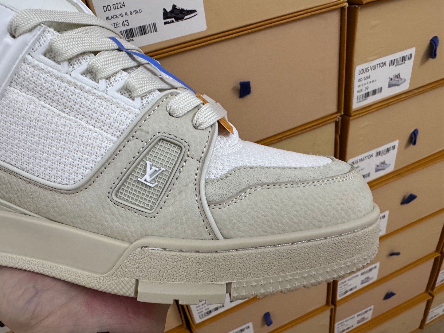 Trainer Beige and White
