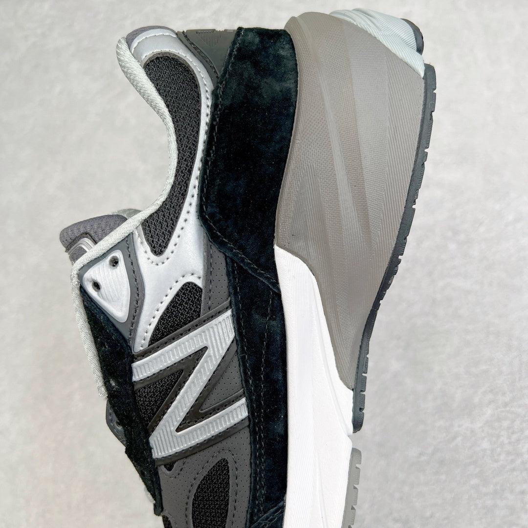 990 Black Grey