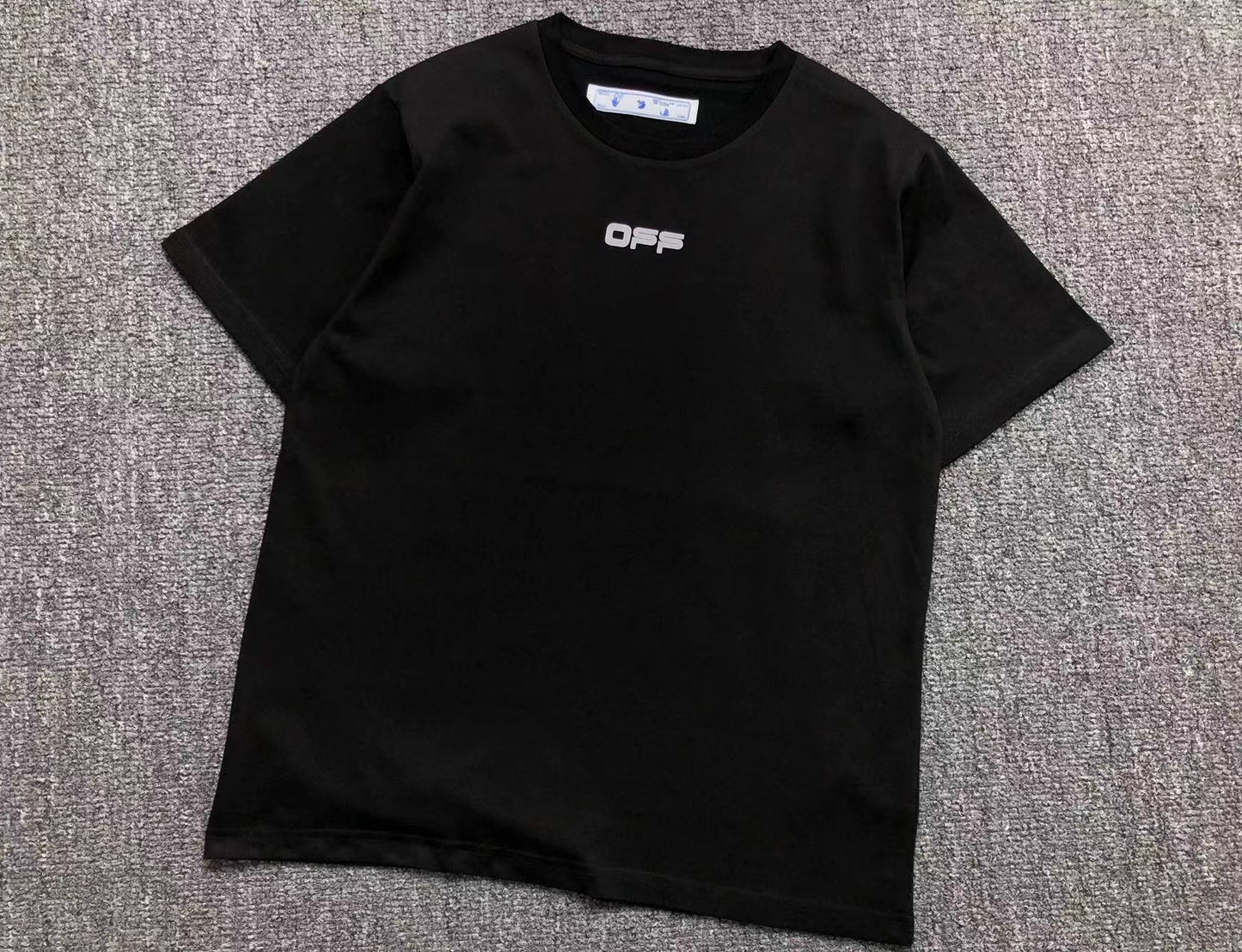 T-shirt Off