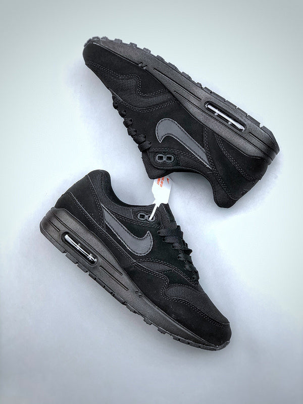 Air Max 1 Triple Black