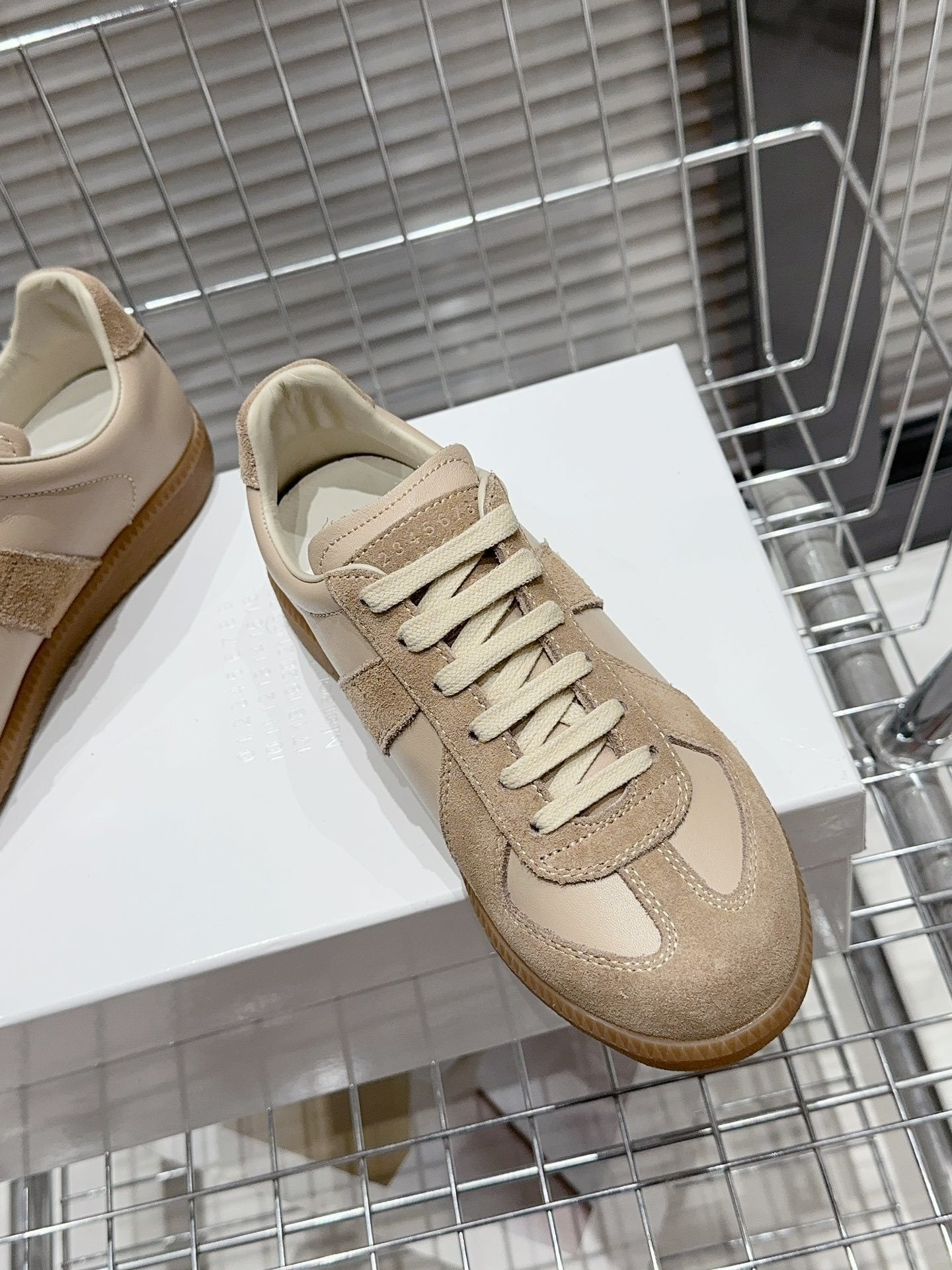 Maison Kahki Gum Sole