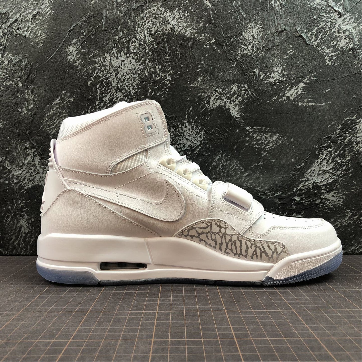 Legacy 312 White Skin