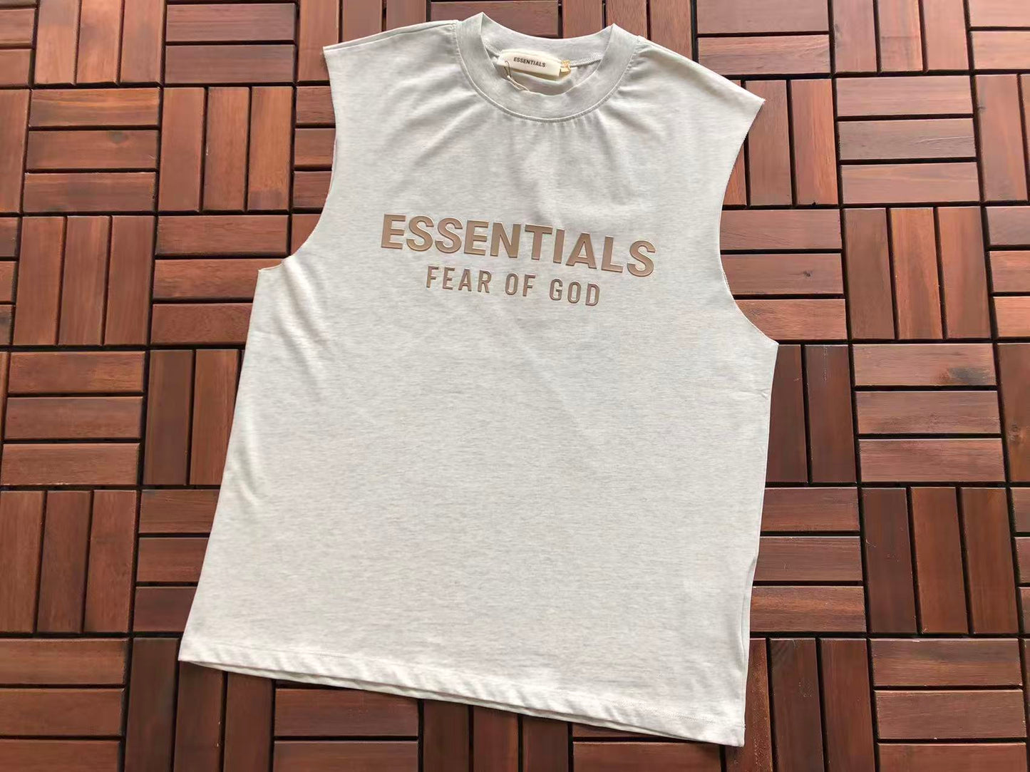 T-Shirts sem Mangas ESSENT