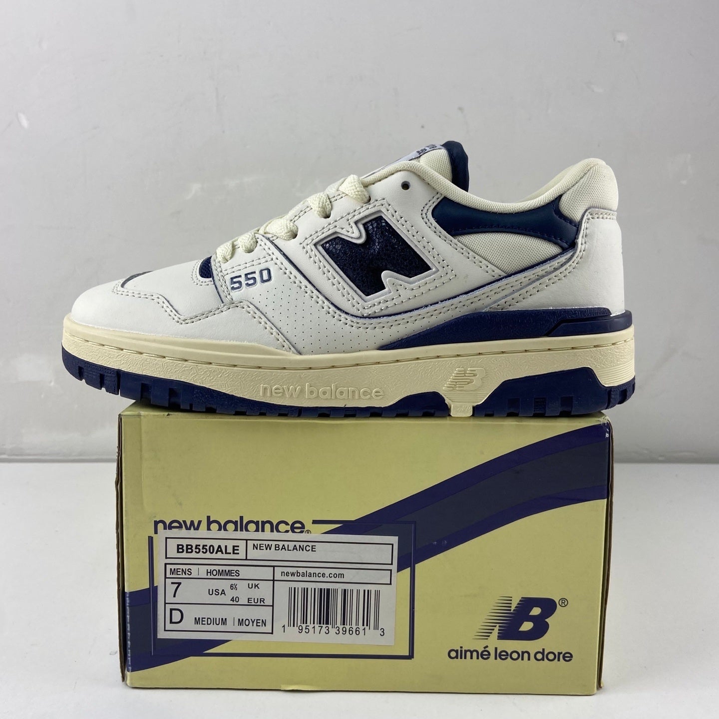 550 Aimé Leon Dore White Navy