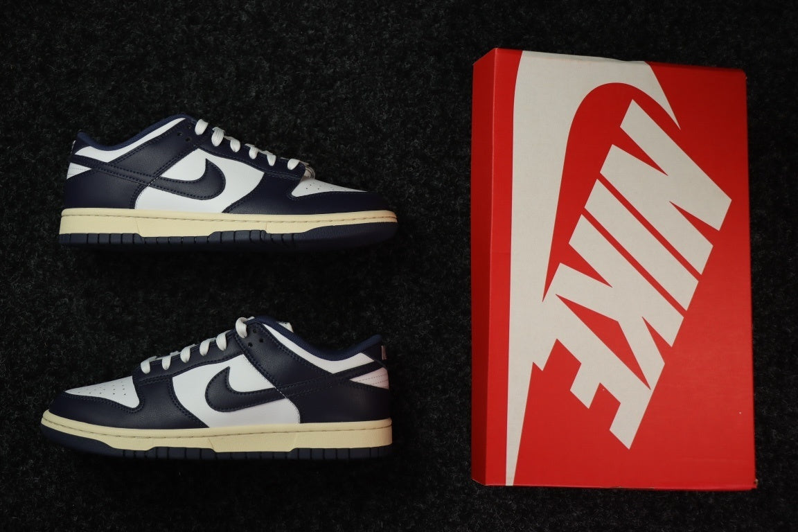 Dunk SP Midnight Navy and White