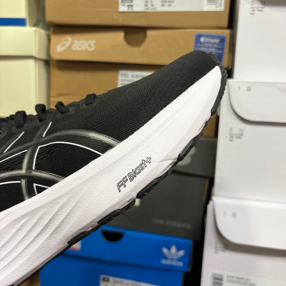 GEL-KAYANO 32 Black/White