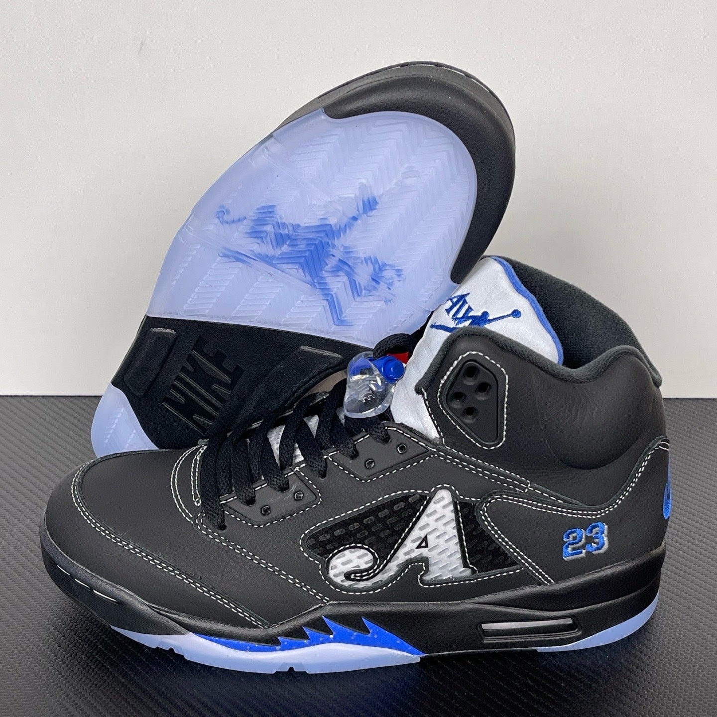 KB5 Retro Awake NY "Black"