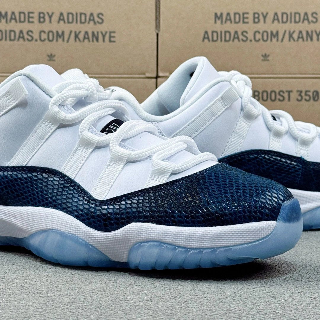 AJ11 Low Shake Navy
