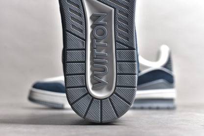 Trainer White and Blue