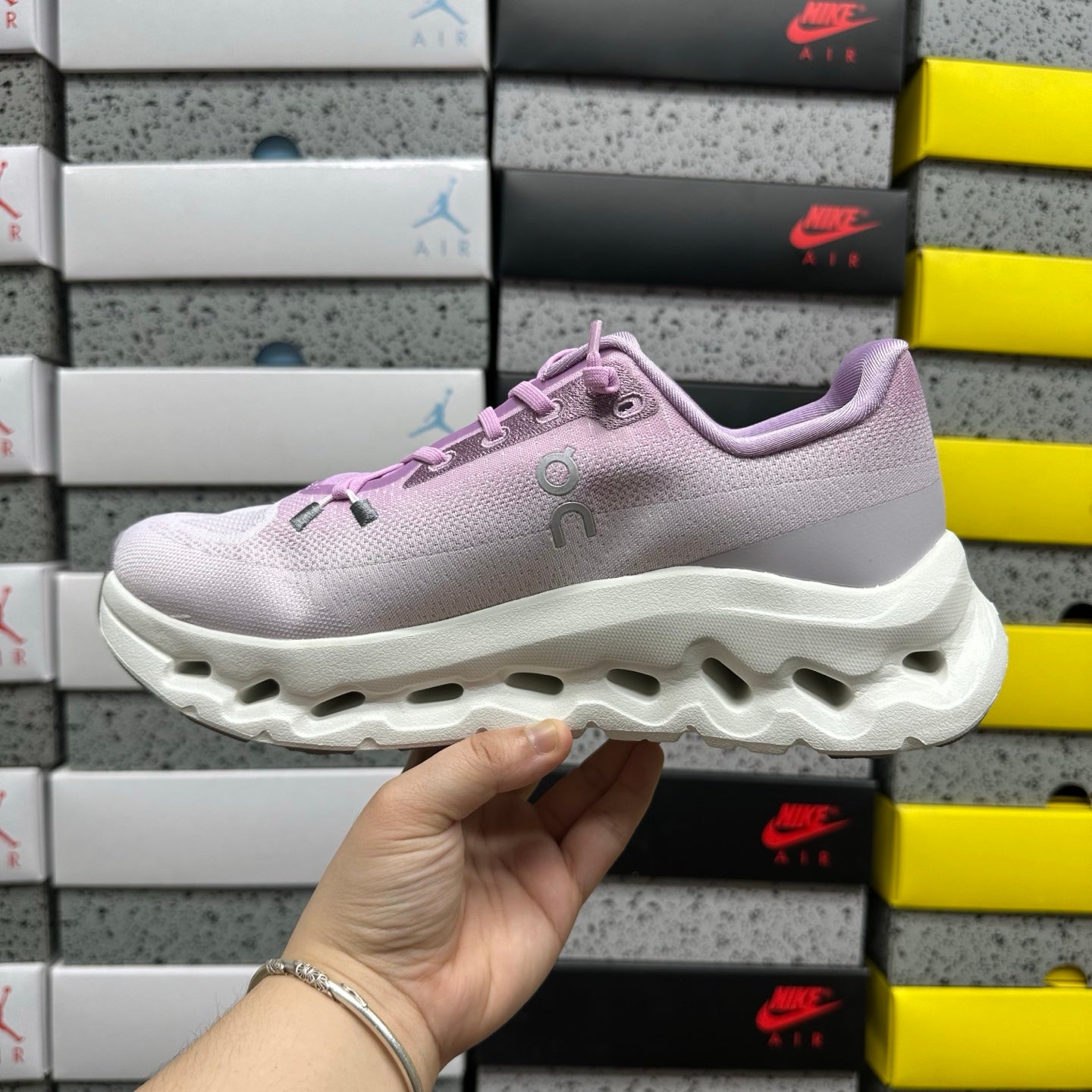 On Running Cloudtilt Remix Pink