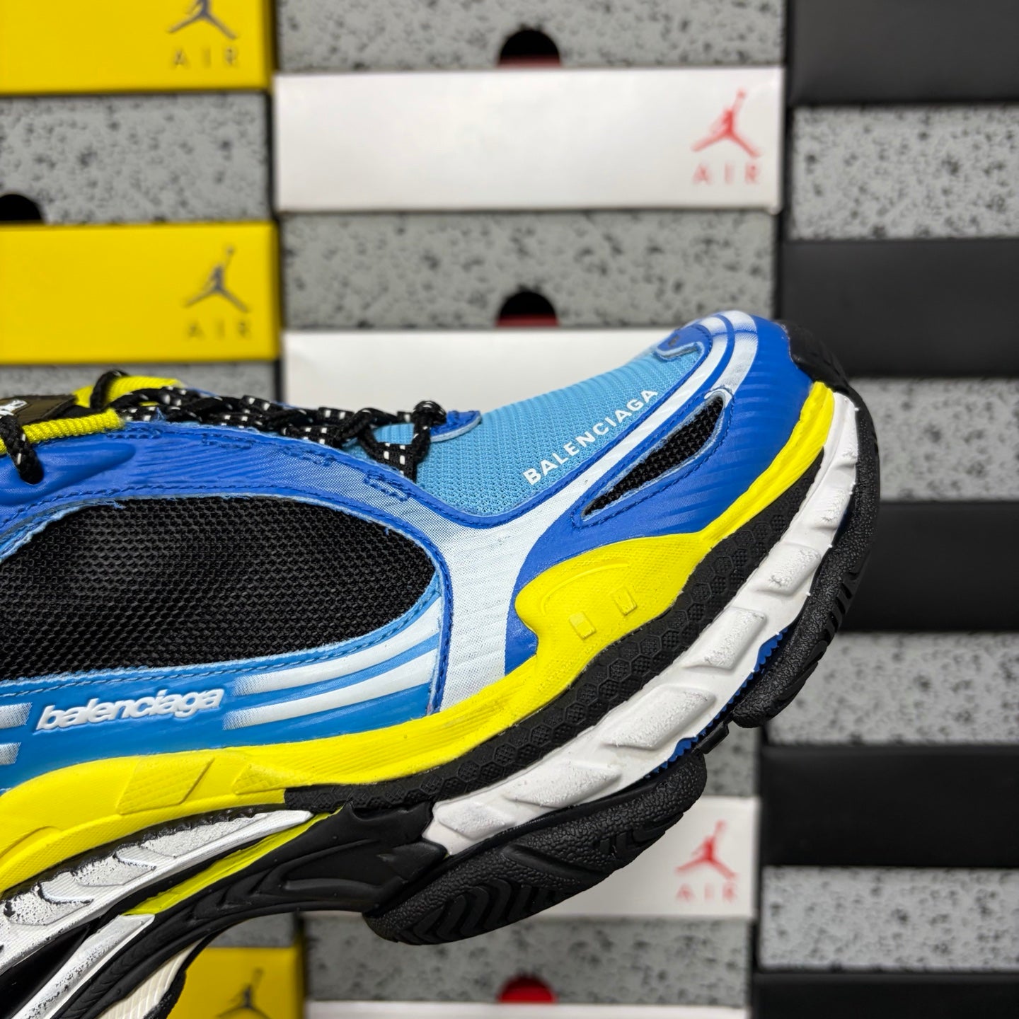 BLG Triple S.2 White/Black/Yellow/Blue