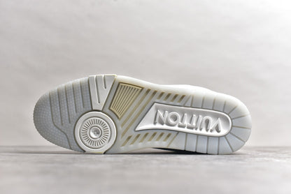 Trainer White and Cream