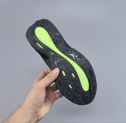 AC Runner Black