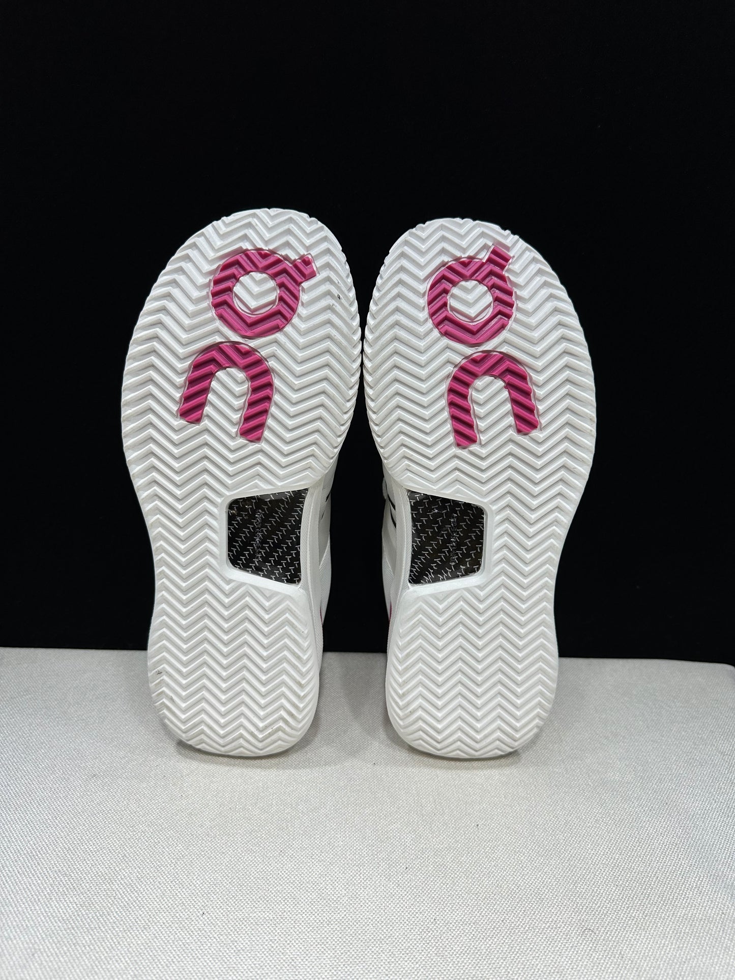 The Roger Pro 2 White Pink