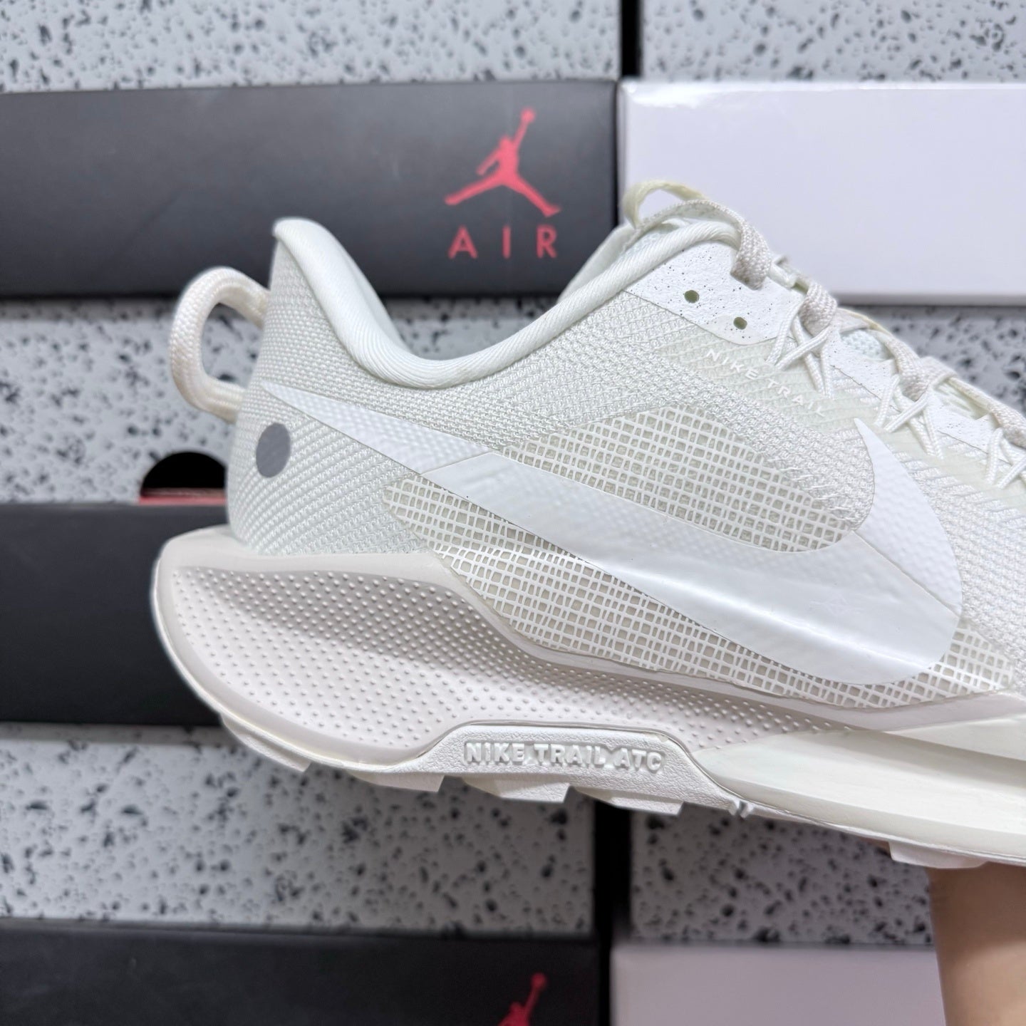 Pegasus Trail 5 Triple White