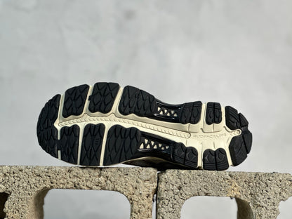 GEL-Kayano 12.1 Silver/Red