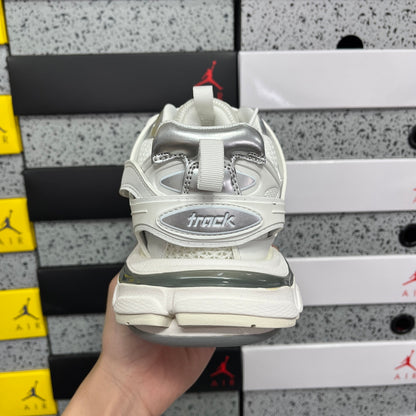 BLG Track White Grey