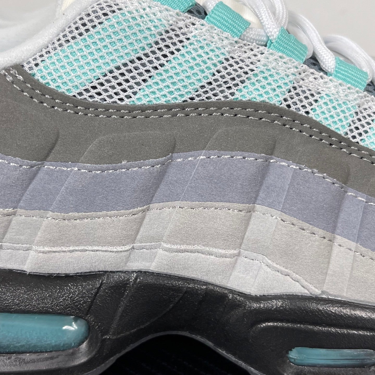 95 Hyper Turquoise