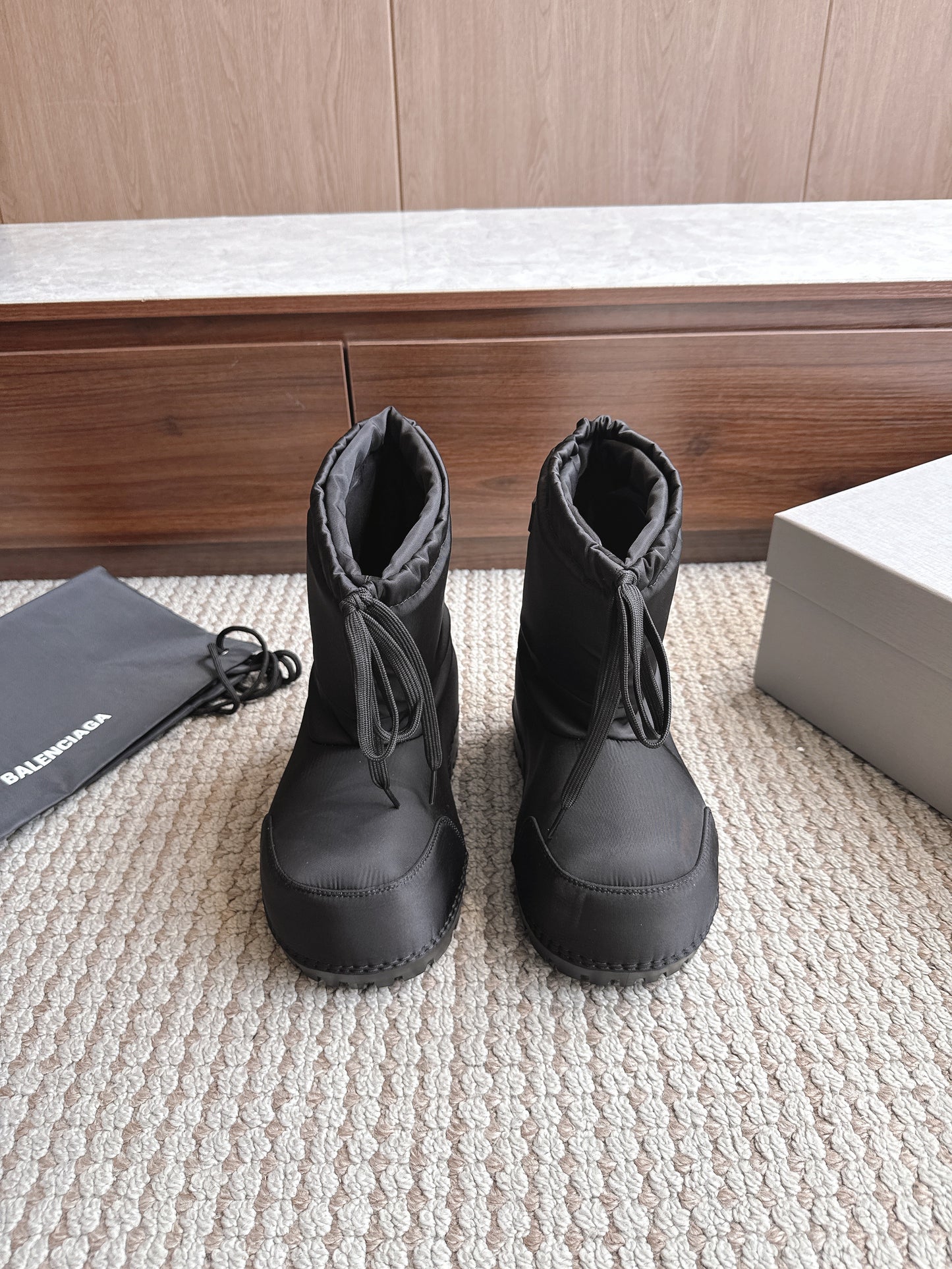 BLG Alaska Suede Boots Nylon Black