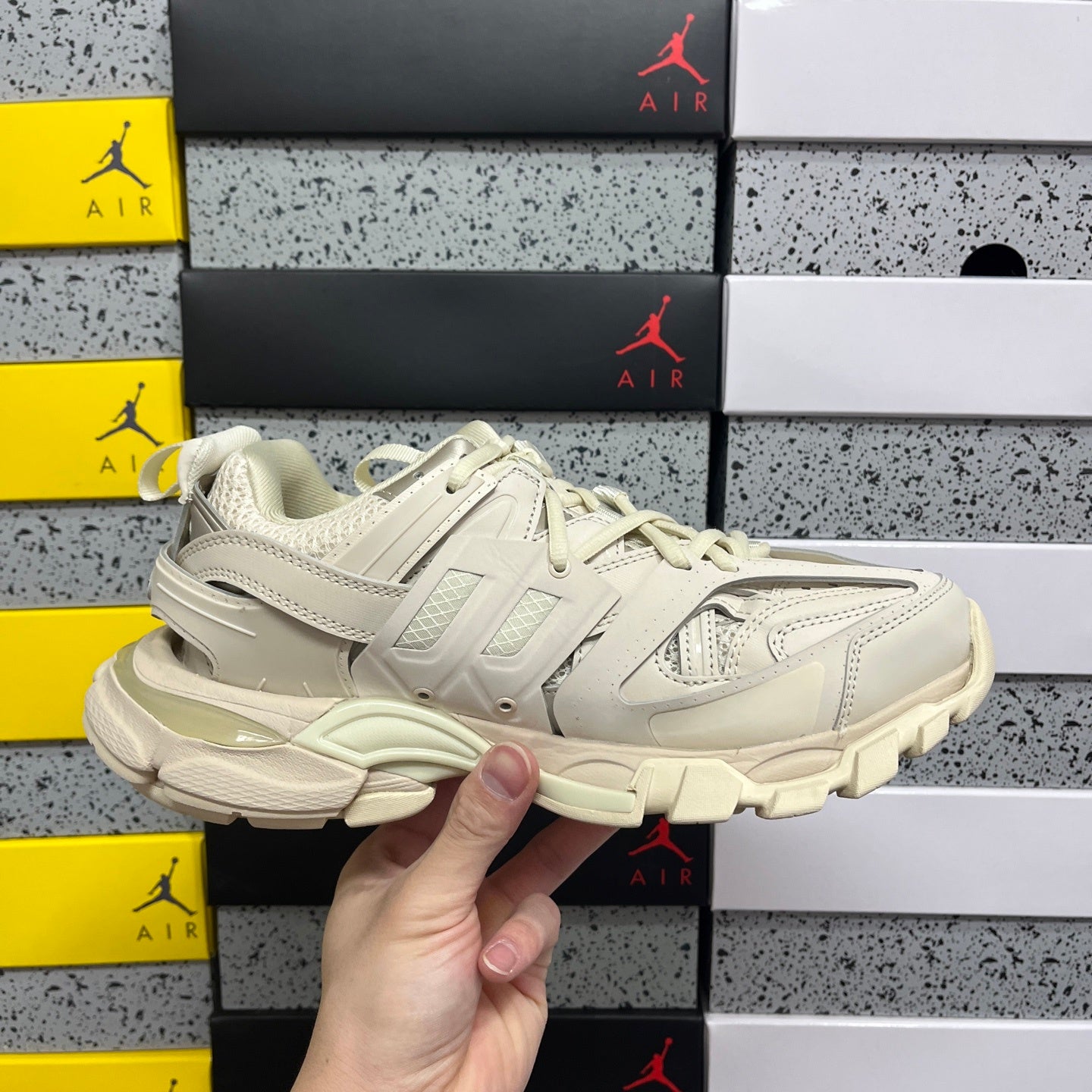 BLG Track Beige Speckled