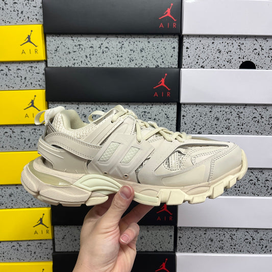 BLG Track Beige Speckled
