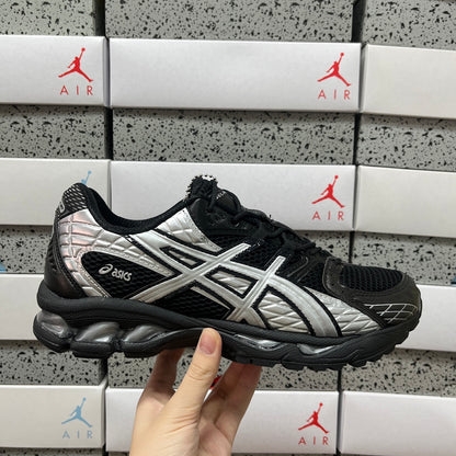 GEL-NIMBUS 10.1 Black/Grey