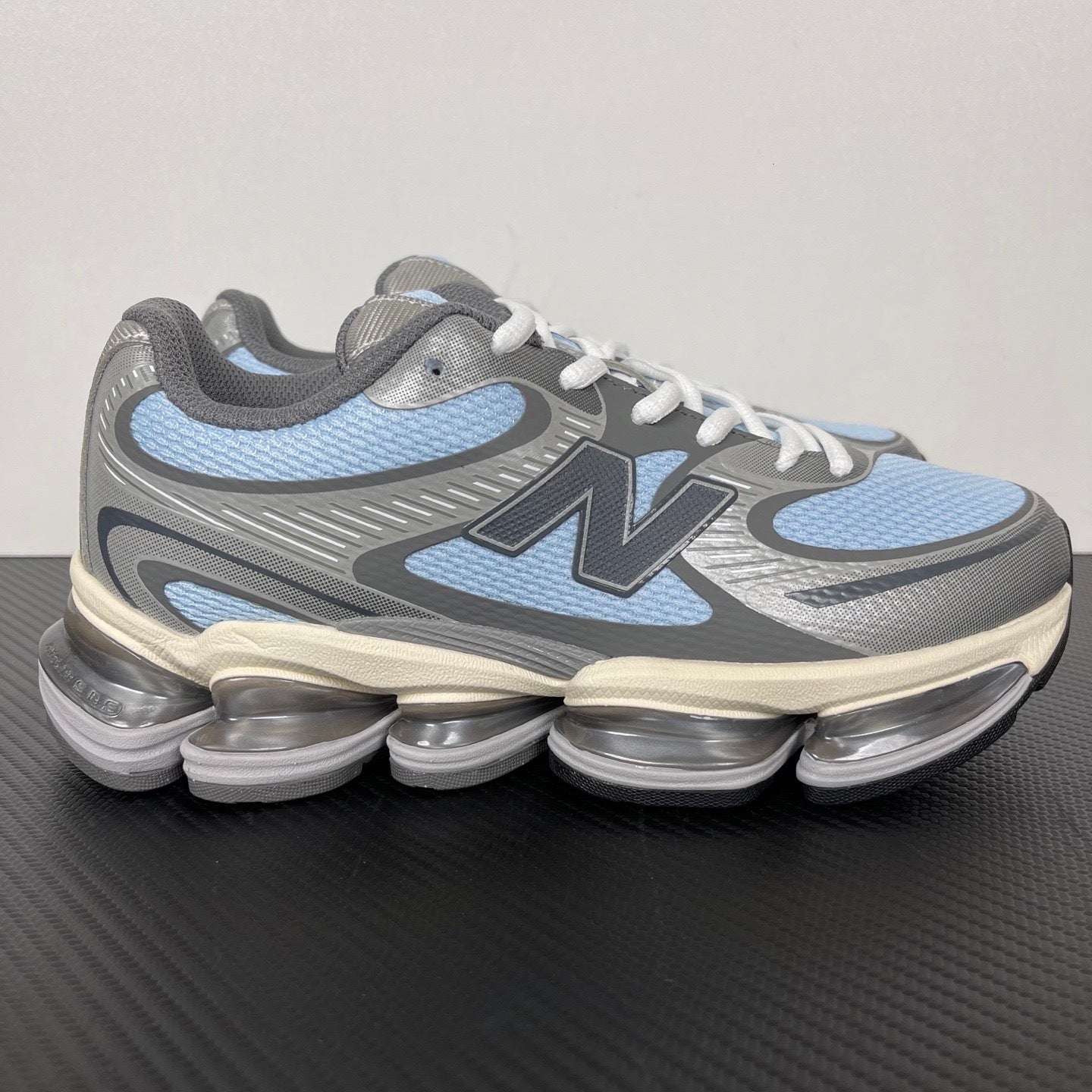 2000 ABZORB Light Chrome Blue/Silver Metallic