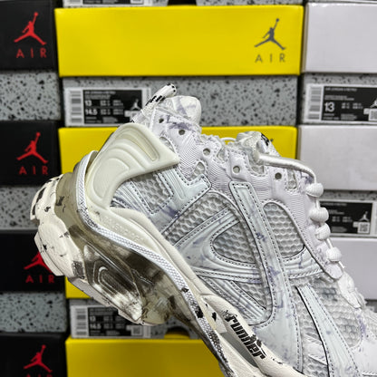 BLG Runner Graffiti White Blue