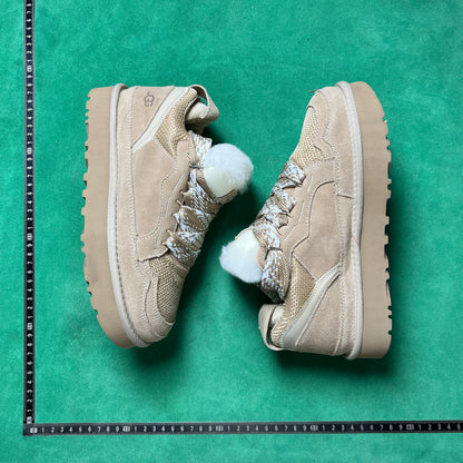 UGG