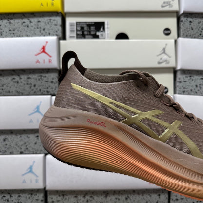 GEL-NIMBUS 27 Brown
