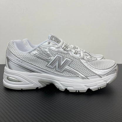 740 Triple White / Silver