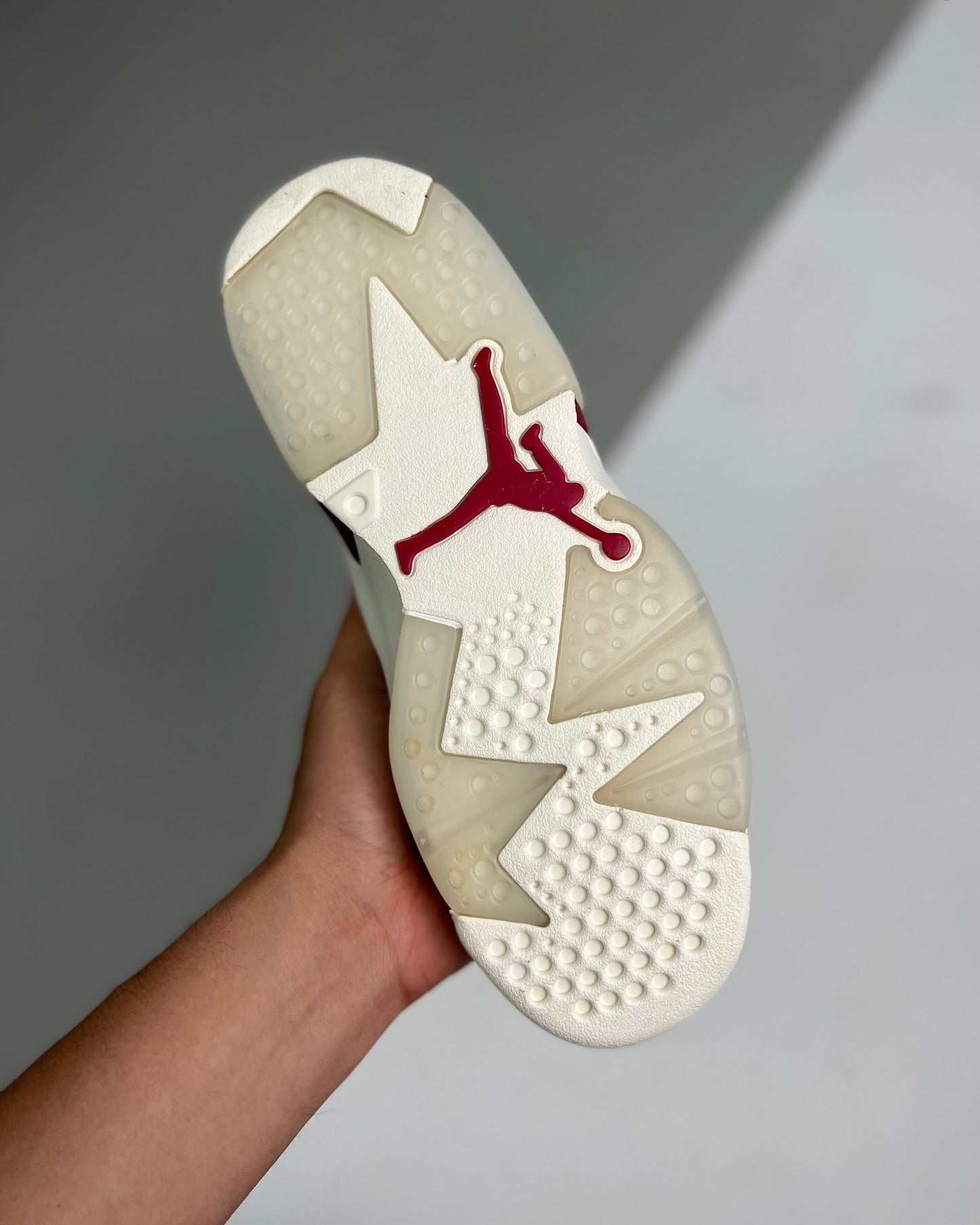 AJ6 Retro Maroon