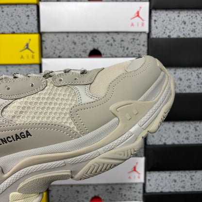 BLG Triple S Creme