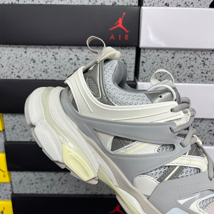 BLG Track Grey White