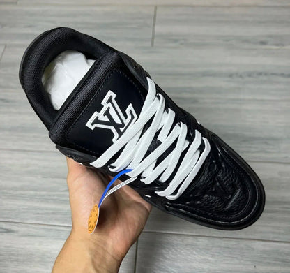 Trainer Black