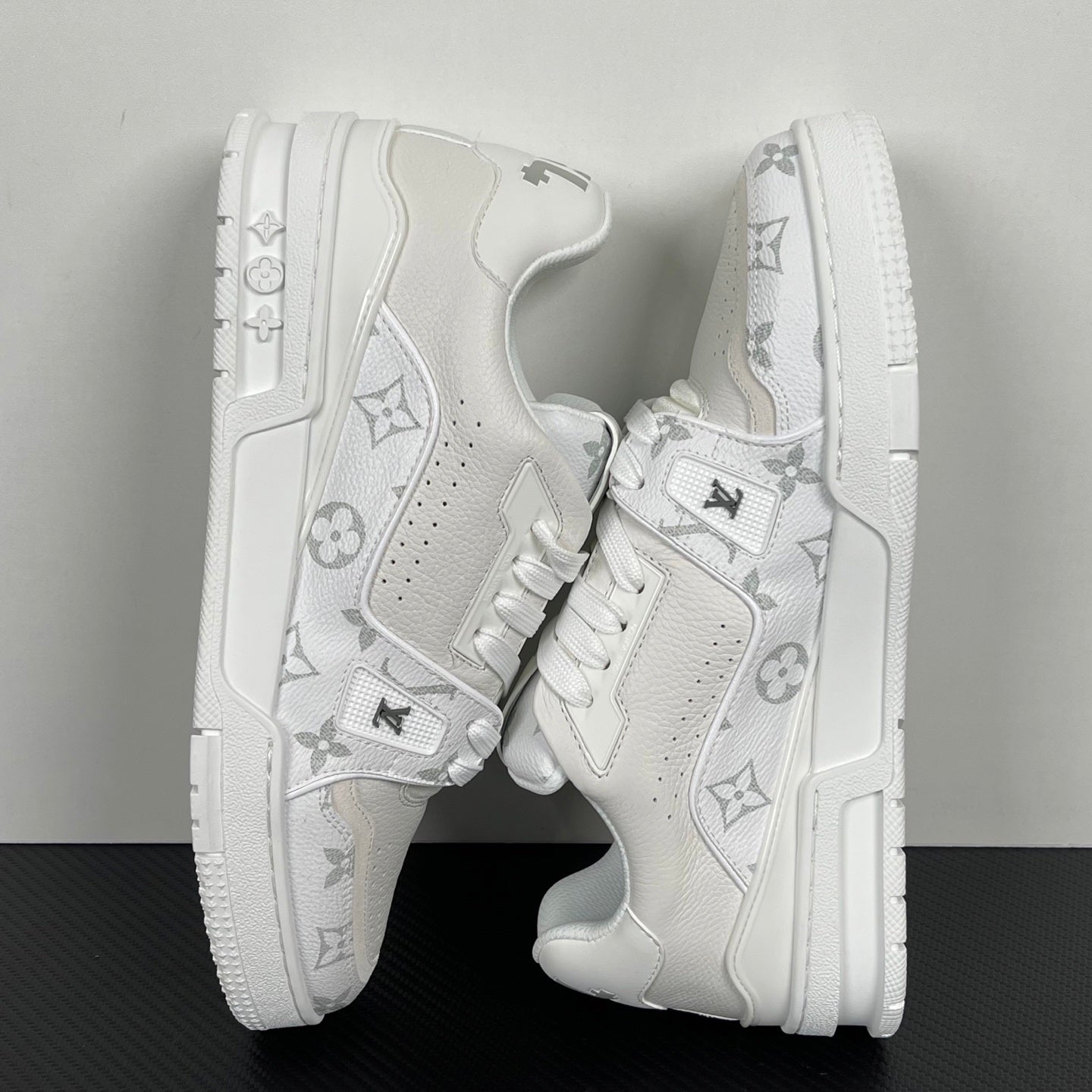 Trainer White