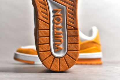 Trainer White and Orange