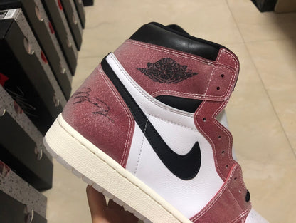 AJ1 High Trophy Room