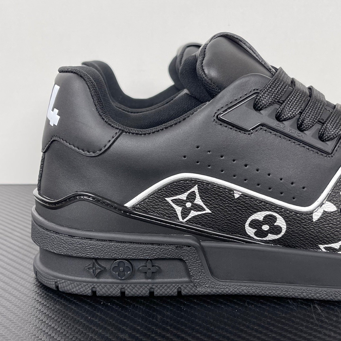 Trainer Black Monogram