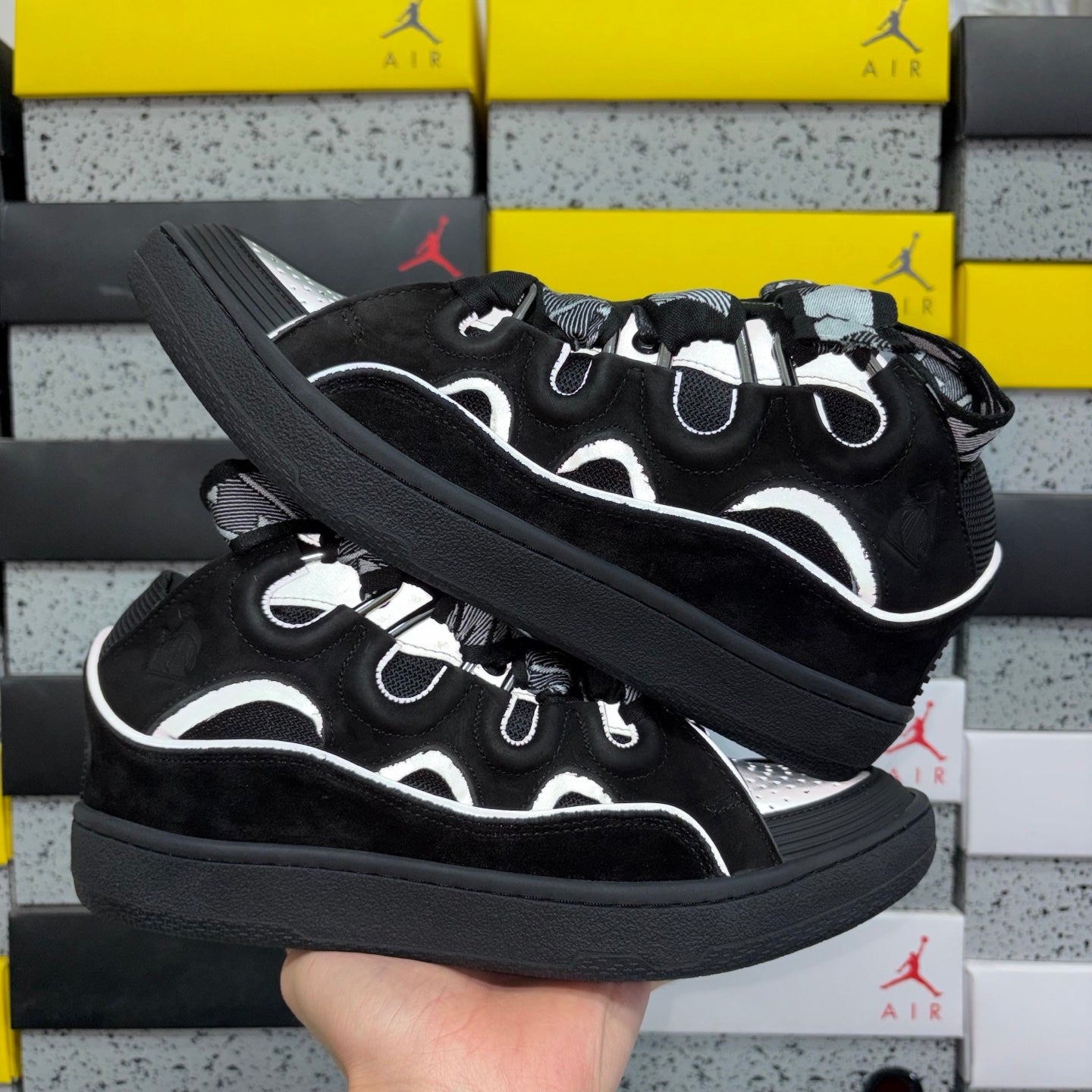 Curb Black