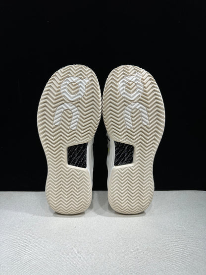 The Roger Pro 2 White Yellow