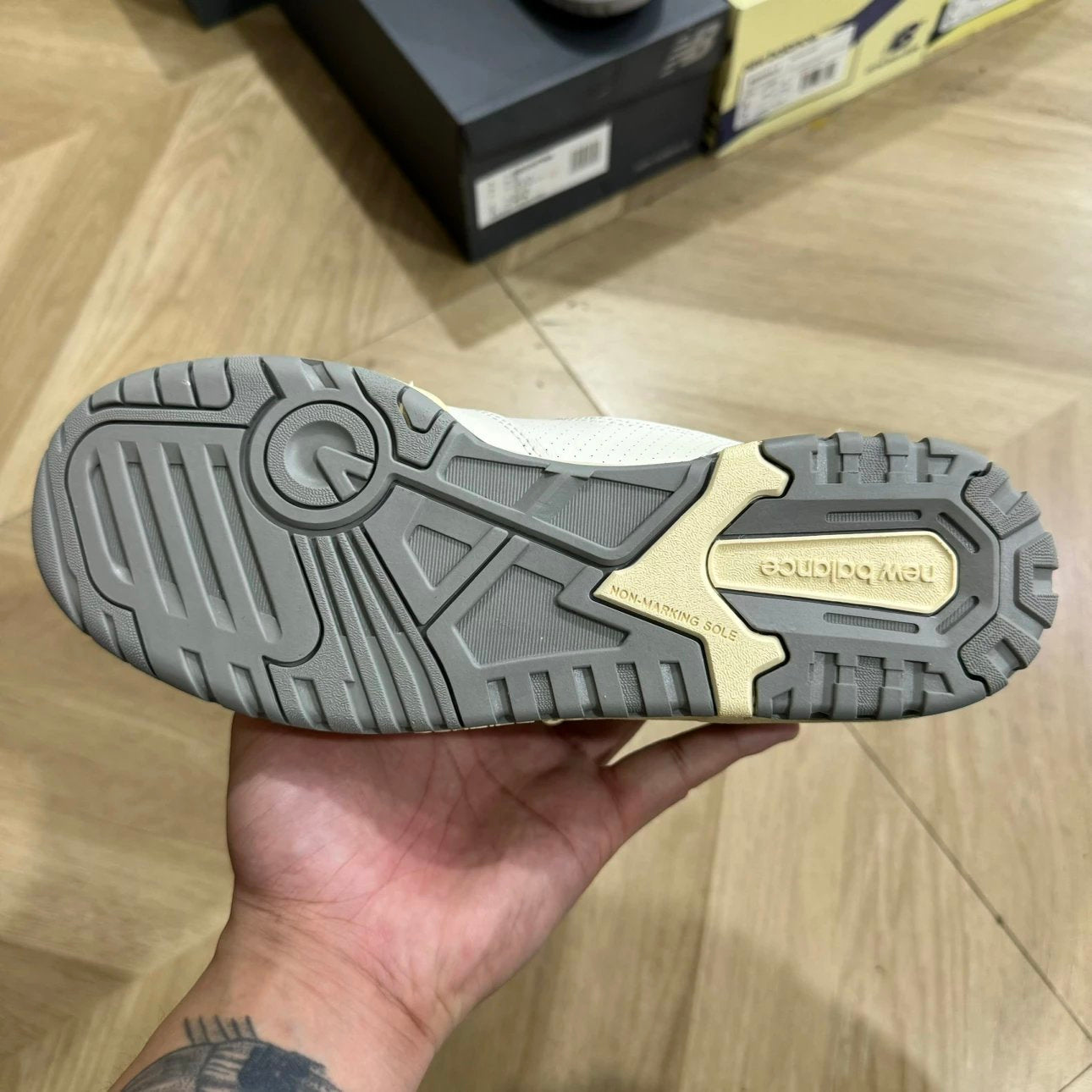 550 Grey
