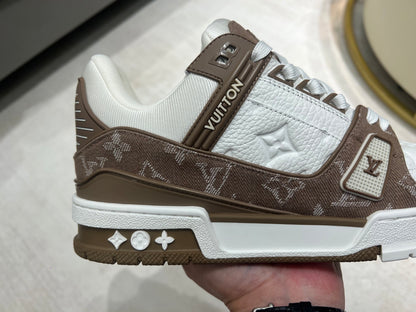 Trainer White and Brown