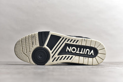 Trainer Black