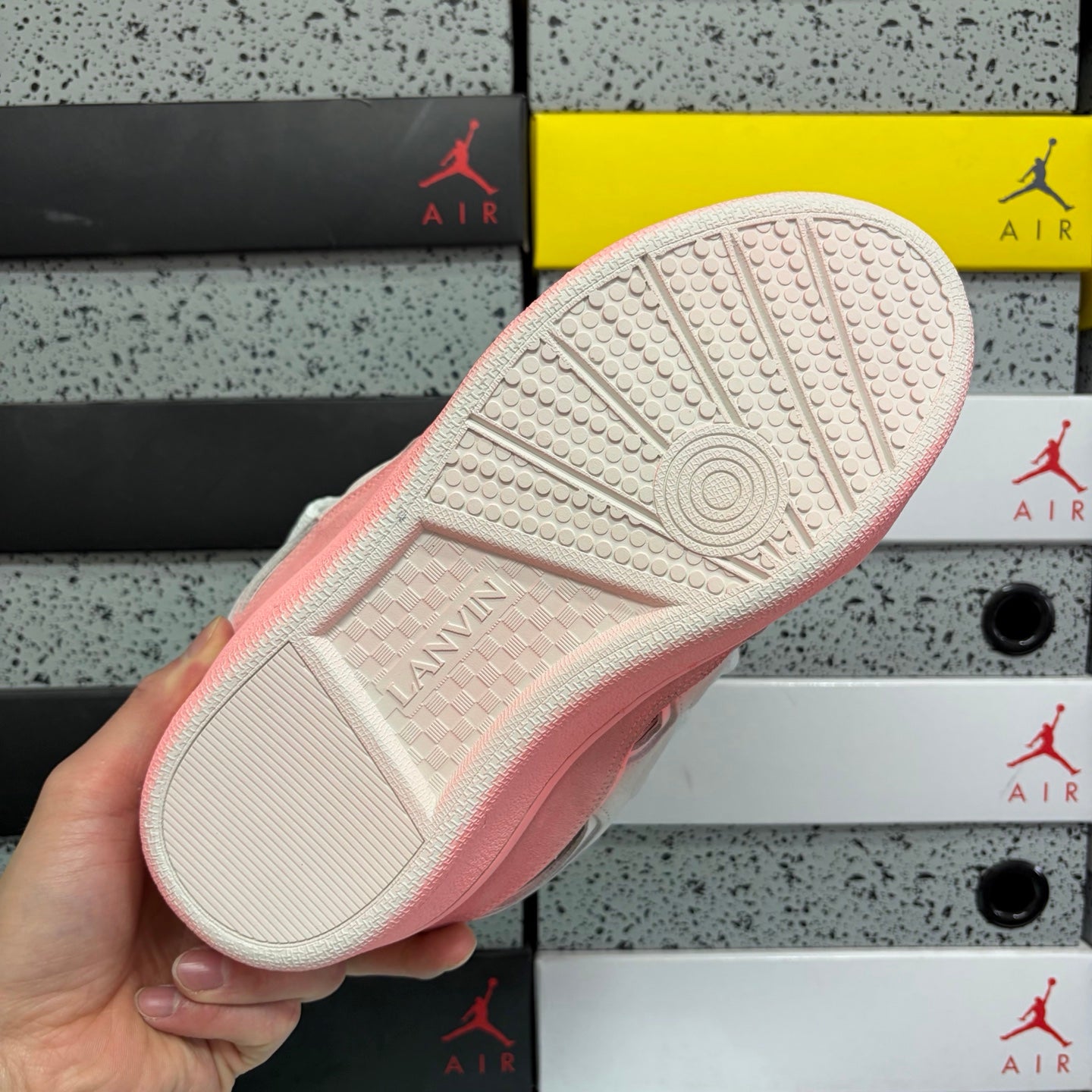 Curb Pink Spray